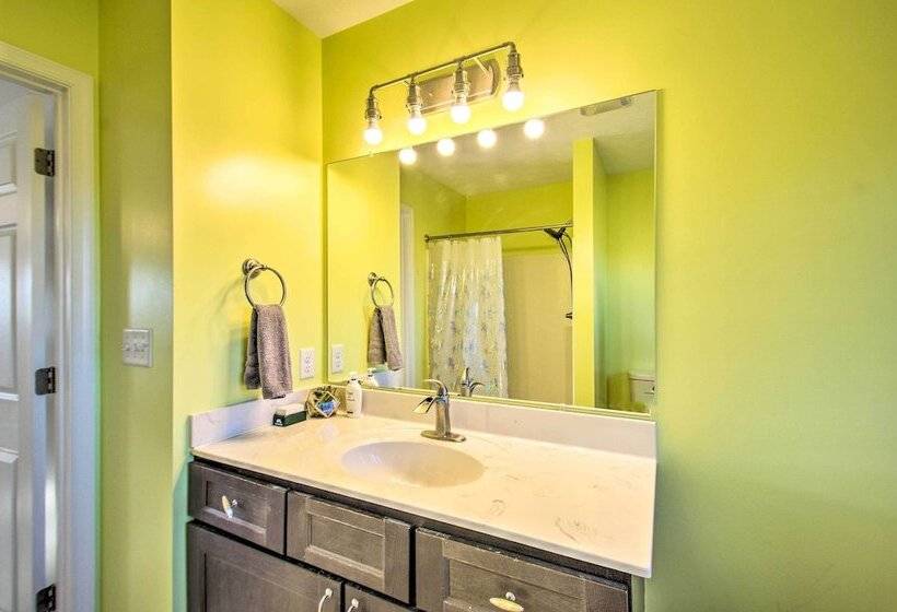 Harrisonburg Retreat W/ Hot Tub ~ 2 Mi To Jmu