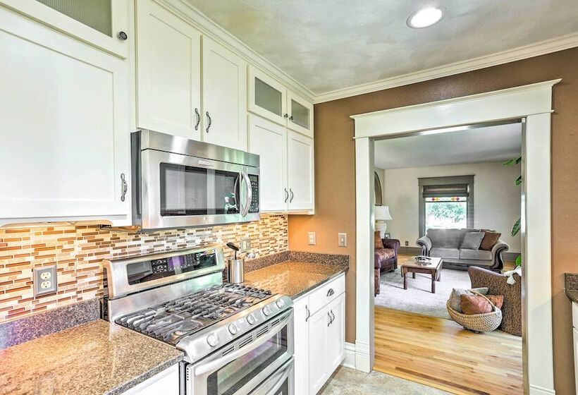 Walk To Dtwn: Historic Gem W/ Deck In Rapid City