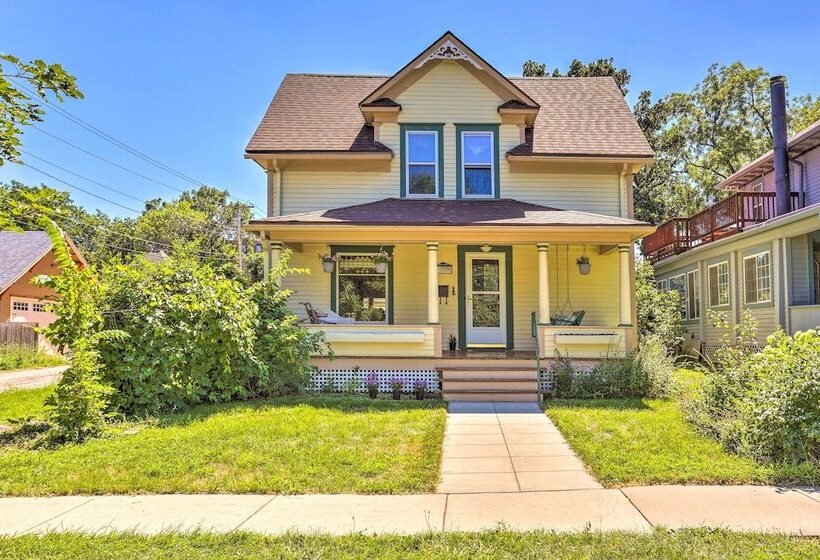 Walk To Dtwn: Historic Gem W/ Deck In Rapid City