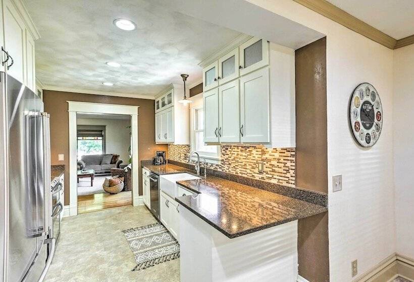 Walk To Dtwn: Historic Gem W/ Deck In Rapid City