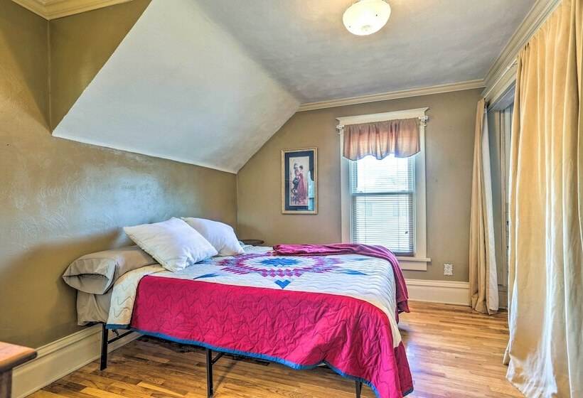 Walk To Dtwn: Historic Gem W/ Deck In Rapid City