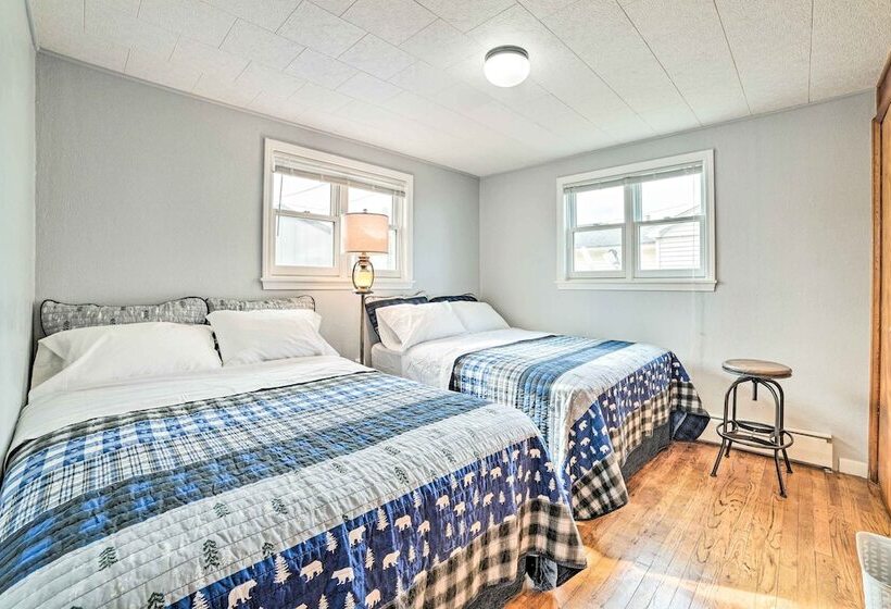 Houghton Lake Cottage W/ New Private Deck!