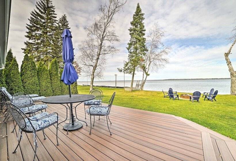 Houghton Lake Cottage W/ New Private Deck!