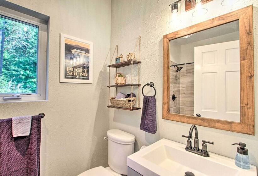 Island  Beachcomber  Escape With Private Beach!