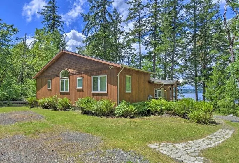 Island  Beachcomber  Escape With Private Beach!