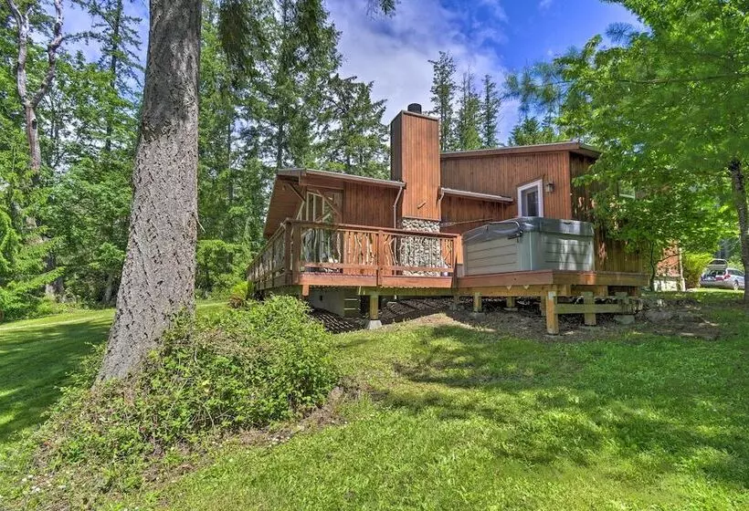 Island  Beachcomber  Escape With Private Beach!