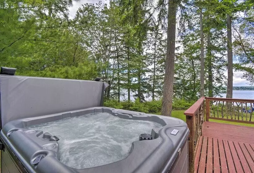 Island  Beachcomber  Escape With Private Beach!