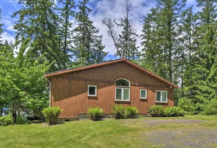 Island  Beachcomber  Escape With Private Beach!