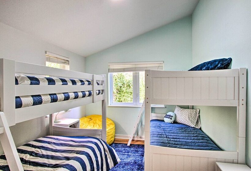 Island  Beachcomber  Escape With Private Beach!