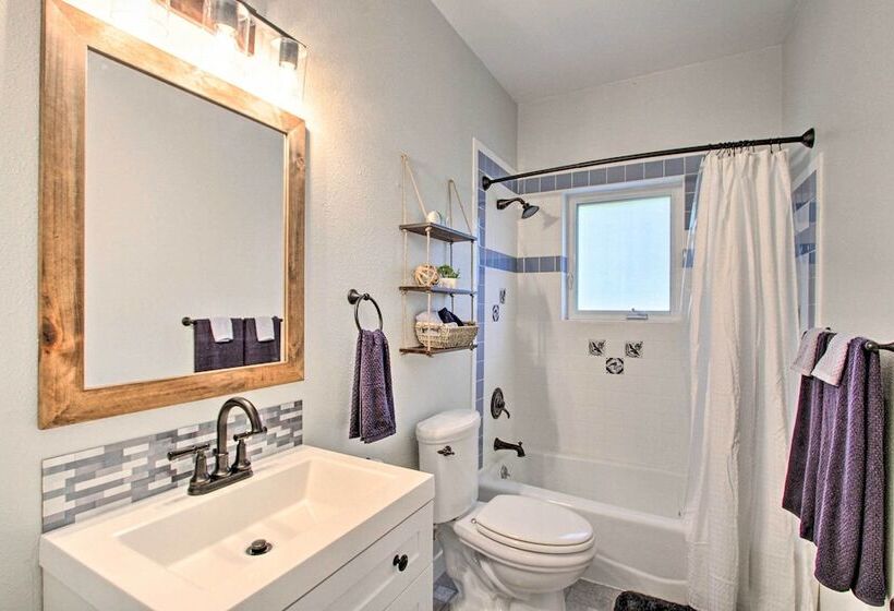 Island  Beachcomber  Escape With Private Beach!