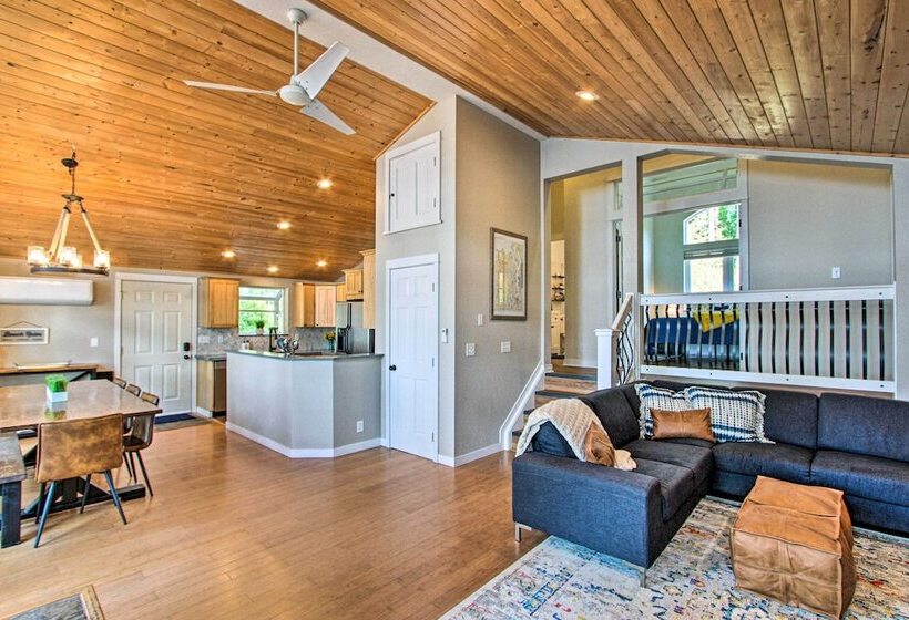 Island  Beachcomber  Escape With Private Beach!