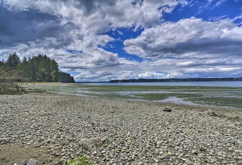 Island  Beachcomber  Escape With Private Beach!