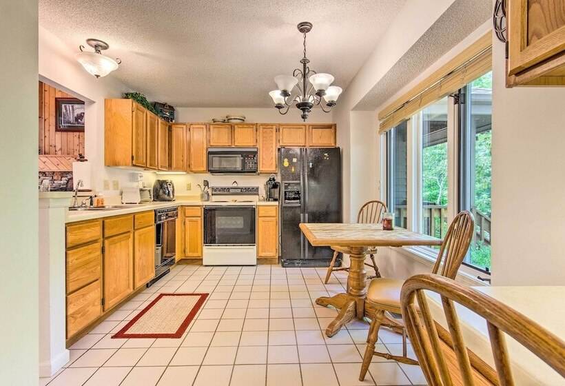 Lake Toxaway Cabin W/fire Pit 1mi To Marina