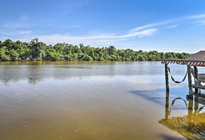 Luxe Houston Home On Riverfront W/ Pool & Hot Tub!