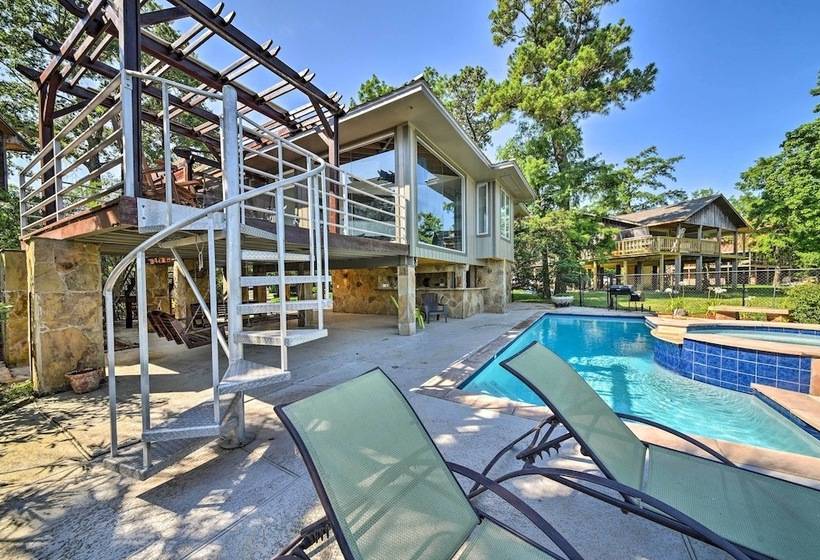 Luxe Houston Home On Riverfront W/ Pool & Hot Tub!