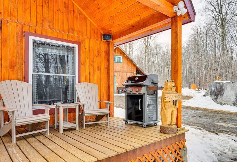 Victory Cabin W/ Hot Tub, By Skiing & Vast Trails!