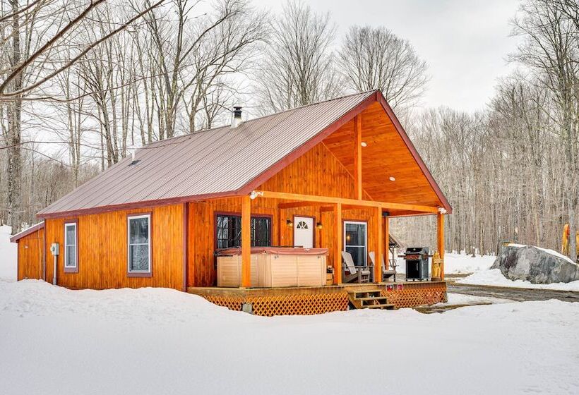 Victory Cabin W/ Hot Tub, By Skiing & Vast Trails!