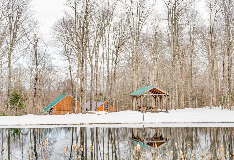 Victory Cabin W/ Hot Tub, By Skiing & Vast Trails!