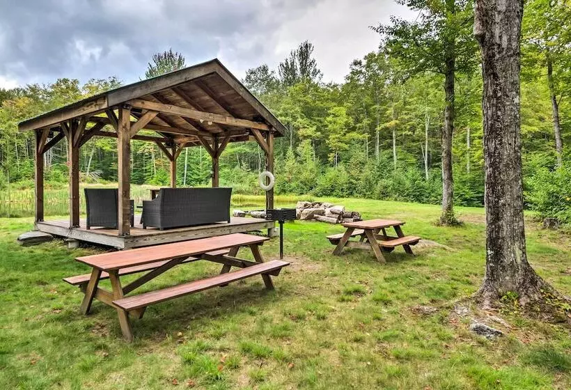 Victory Cabin W/ Hot Tub, By Skiing & Vast Trails!
