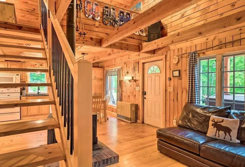 Victory Cabin W/ Hot Tub, By Skiing & Vast Trails!
