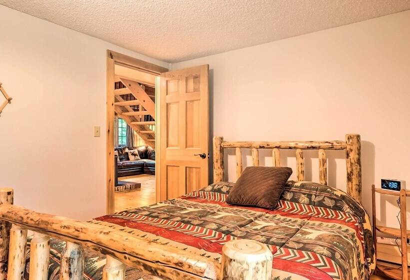 Victory Cabin W/ Hot Tub, By Skiing & Vast Trails!