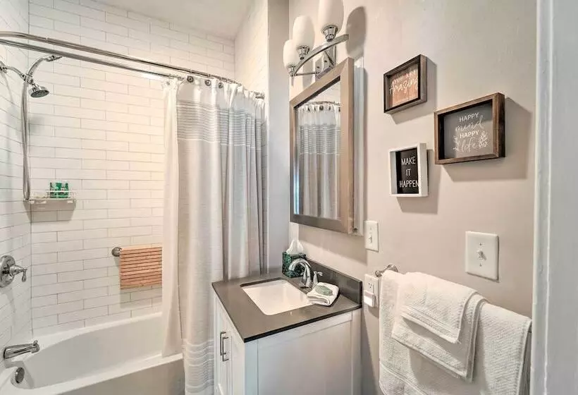 Modern, Sun Lit Retreat W/ Fire Pit & Yard!