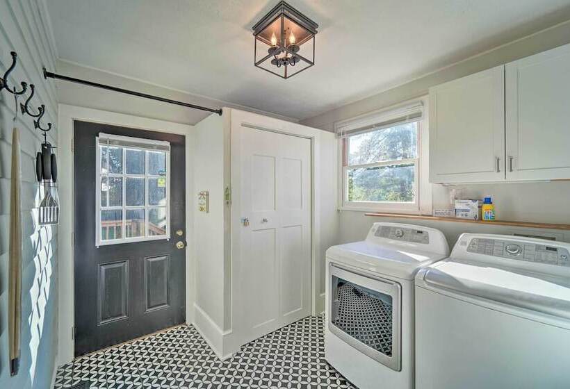 Modern, Sun Lit Retreat W/ Fire Pit & Yard!