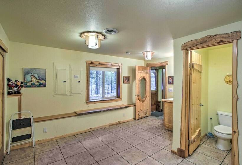 Packwood Cabin Retreat W/ Private Hot Tub!