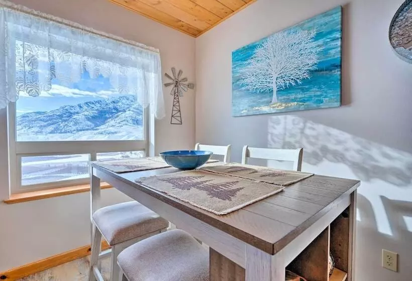 Pateros Home W/ Deck, 7 Mi To Alta Lake Park!