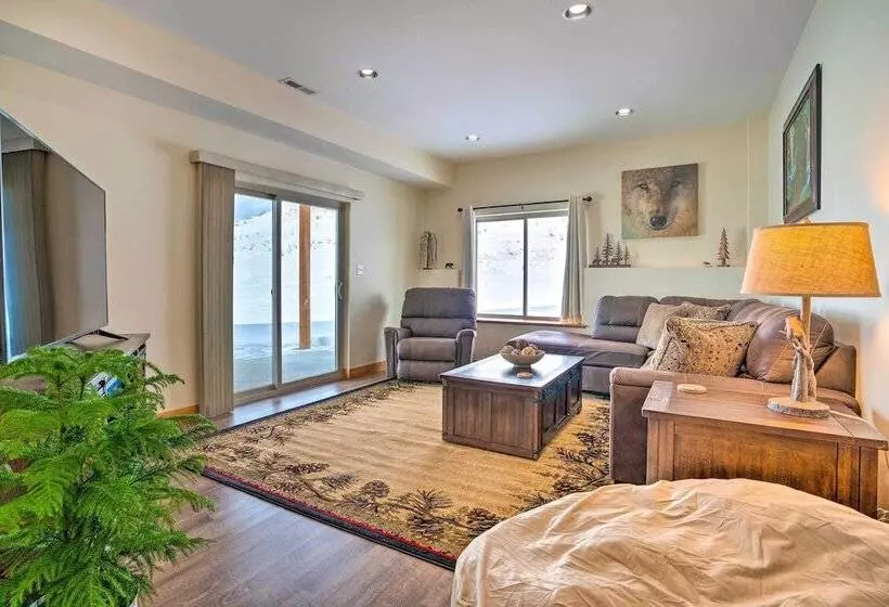 Pateros Home W/ Deck, 7 Mi To Alta Lake Park!