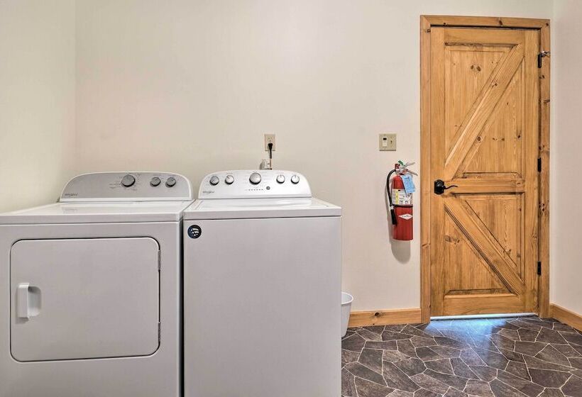 Pateros Home W/ Deck, 7 Mi To Alta Lake Park!