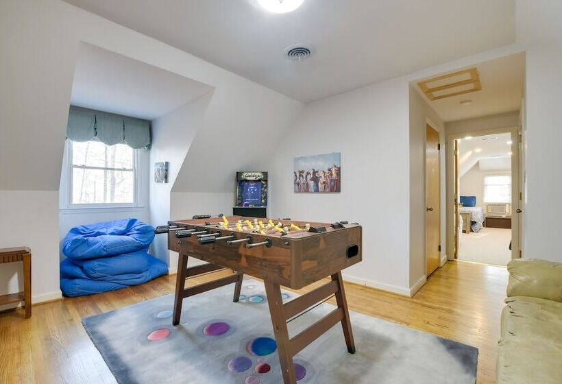 Peaceful Durham Retreat On Pond With Huge Deck!