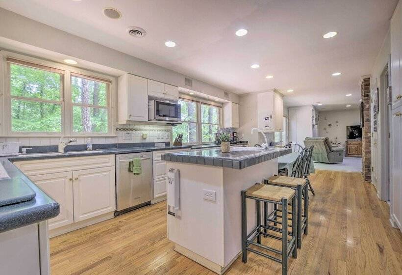 Peaceful Durham Retreat On Pond With Huge Deck!