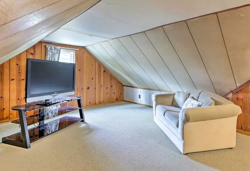 Pet Friendly Dayton Vacation Rental!