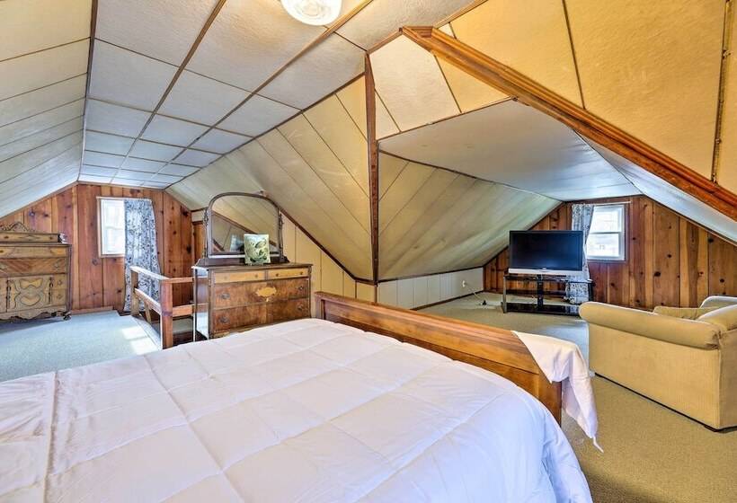 Pet Friendly Dayton Vacation Rental!