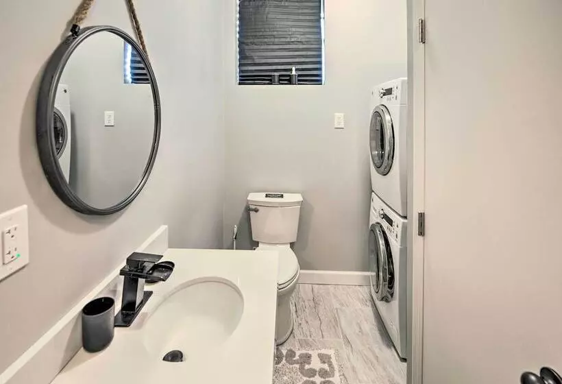 Pet Friendly  Milk Barn Cottage  On 15 Acres!