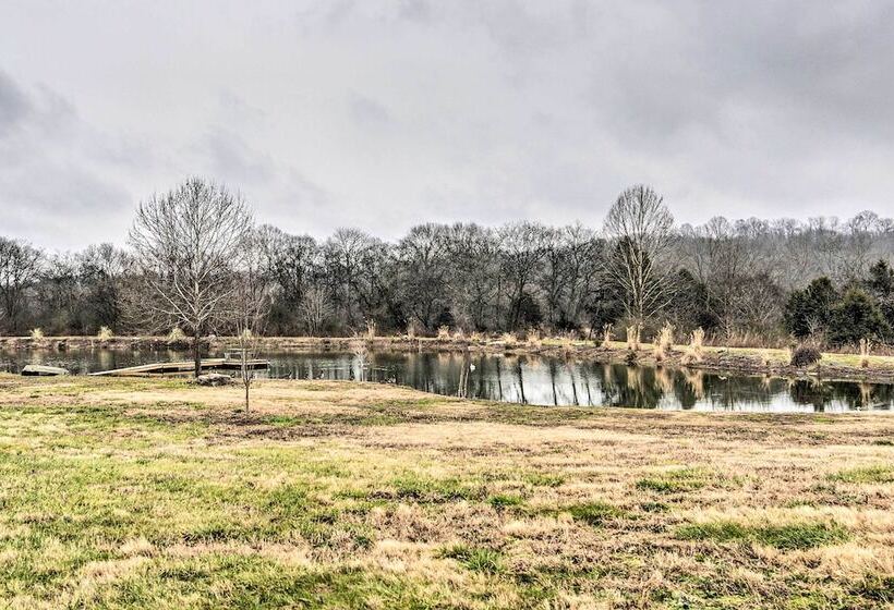 Pet Friendly  Milk Barn Cottage  On 15 Acres!