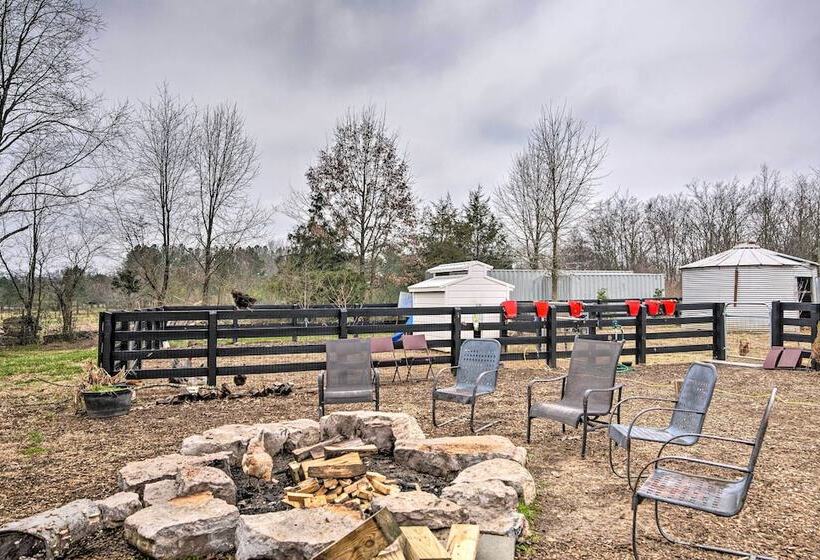 Pet Friendly  Milk Barn Cottage  On 15 Acres!