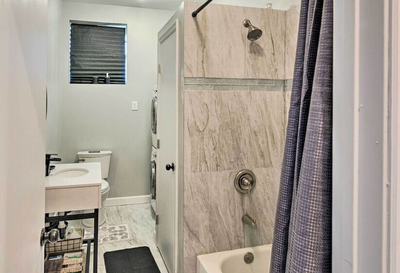 Pet Friendly  Milk Barn Cottage  On 15 Acres!