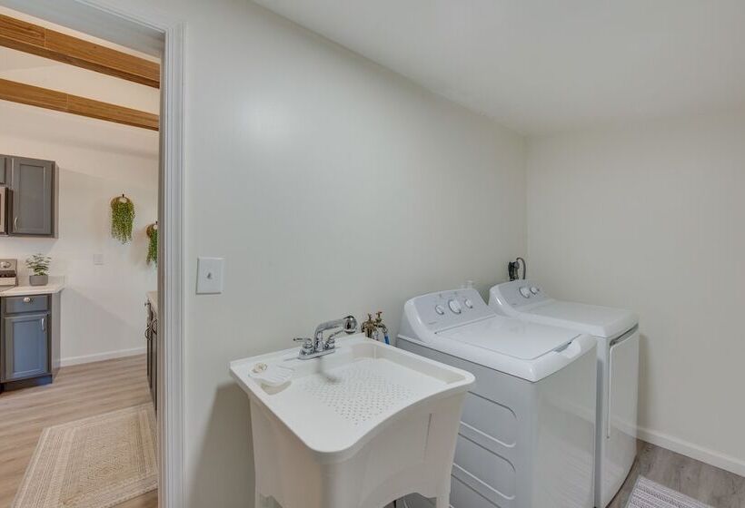 Pet Friendly Pennsylvania Retreat W/ Fire Pit!