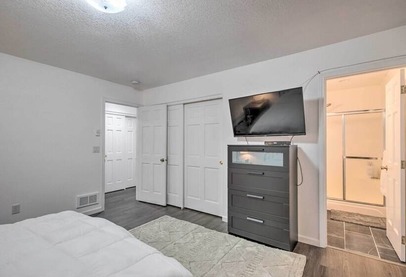 Pet Friendly Pnw Home, 1 Mi To Rockaway Beach