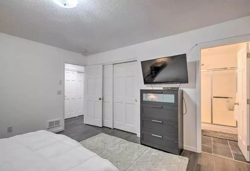 Pet Friendly Pnw Home, 1 Mi To Rockaway Beach