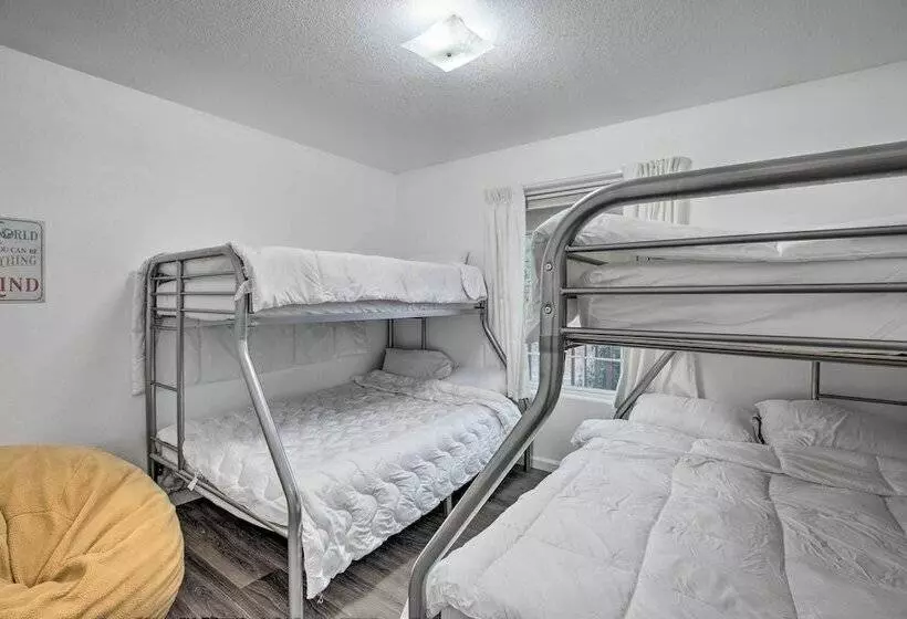 Pet Friendly Pnw Home, 1 Mi To Rockaway Beach