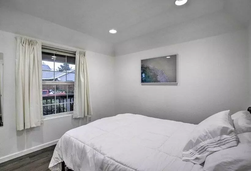 Pet Friendly Pnw Home, 1 Mi To Rockaway Beach