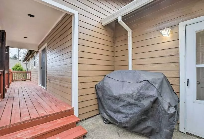 Pet Friendly Pnw Home, 1 Mi To Rockaway Beach