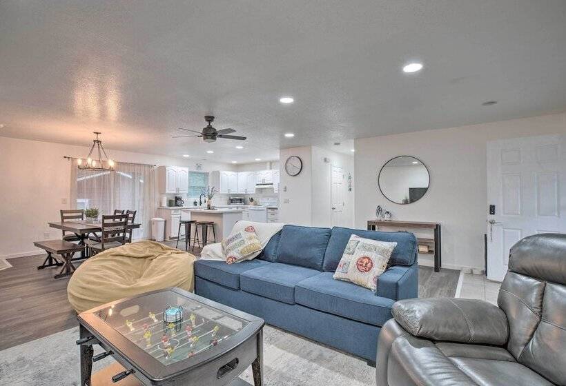 Pet Friendly Pnw Home, 1 Mi To Rockaway Beach