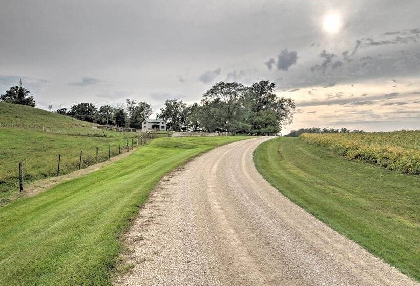 Pet Friendly Spring Grove Home W/serene Yard!