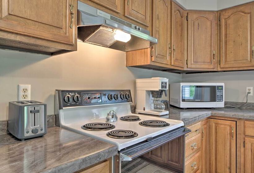 Pet Friendly Spring Grove Home W/serene Yard!