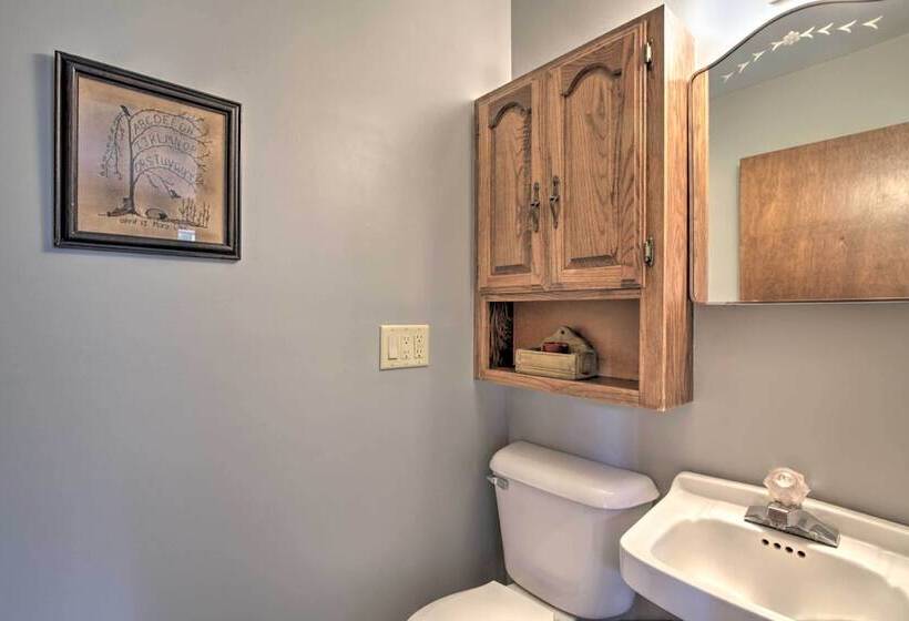 Pet Friendly Spring Grove Home W/serene Yard!