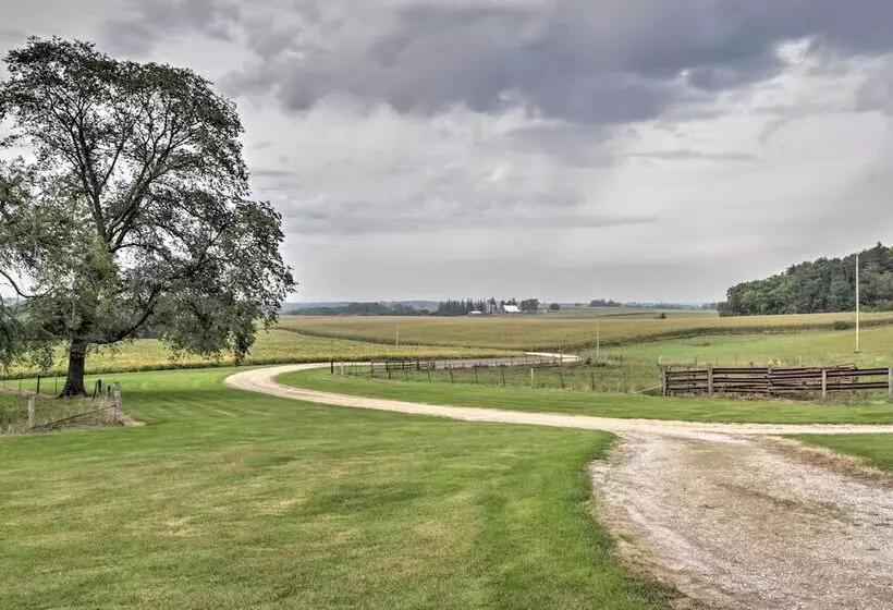 Pet Friendly Spring Grove Home W/serene Yard!